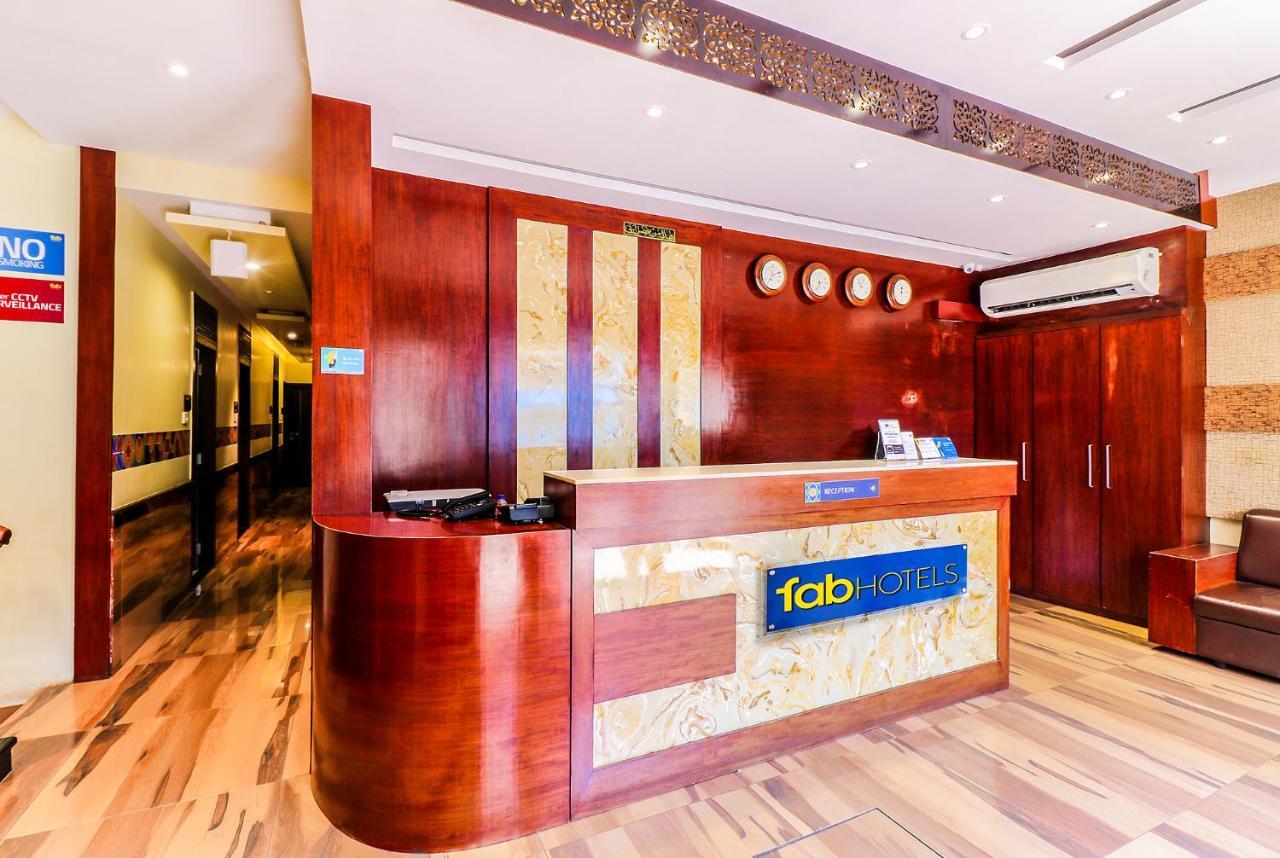 Fabexpress Adlon Andheri East Bombaim Exterior foto