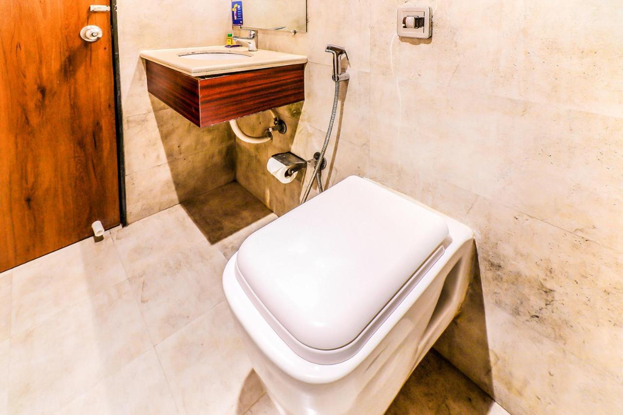 Fabexpress Adlon Andheri East Bombaim Exterior foto